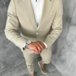 Muško bež odelo – klasično kopčanje PZR1365