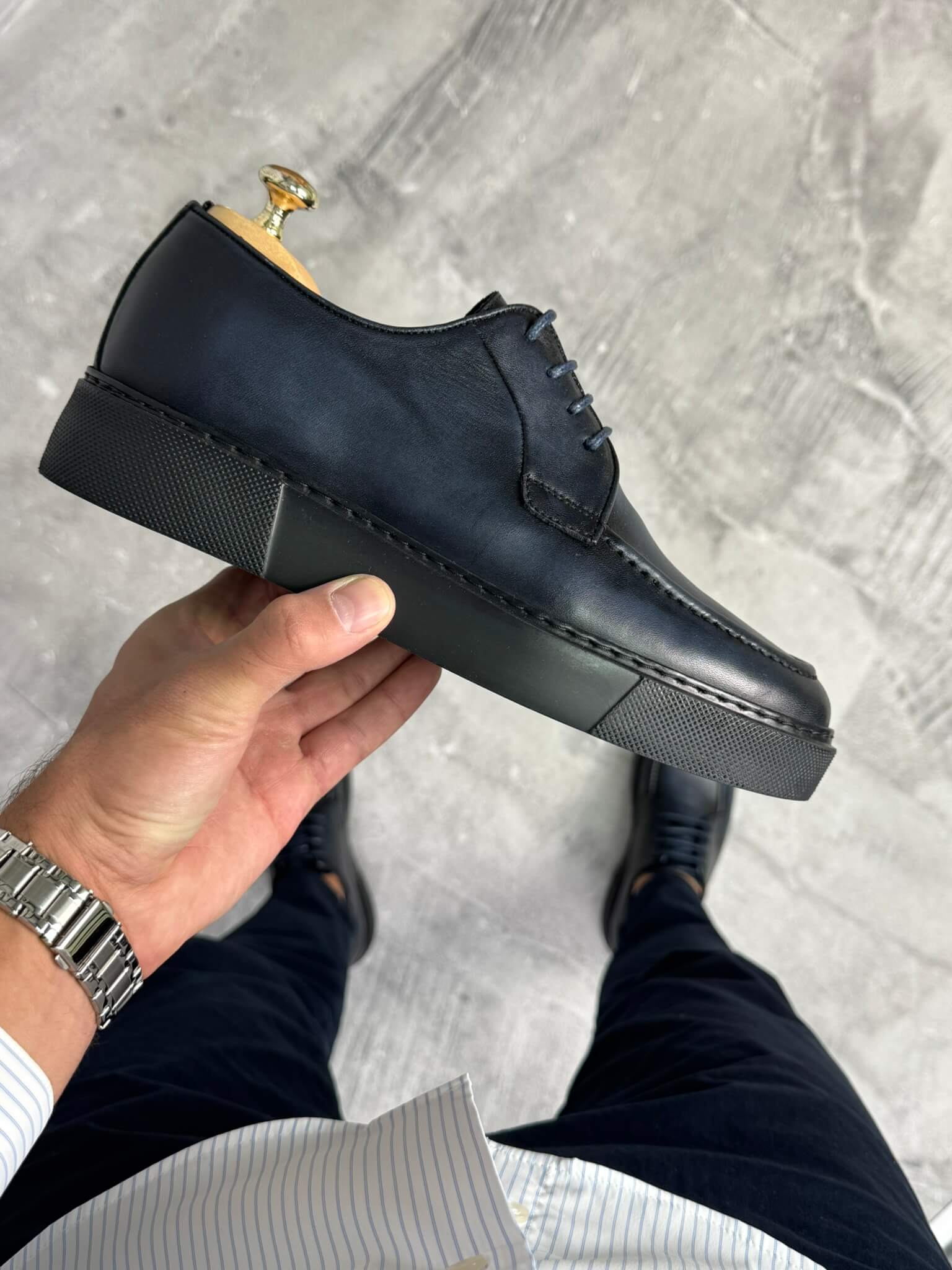 muske kozne cipele moderne sa pertlama teget ter8030 2