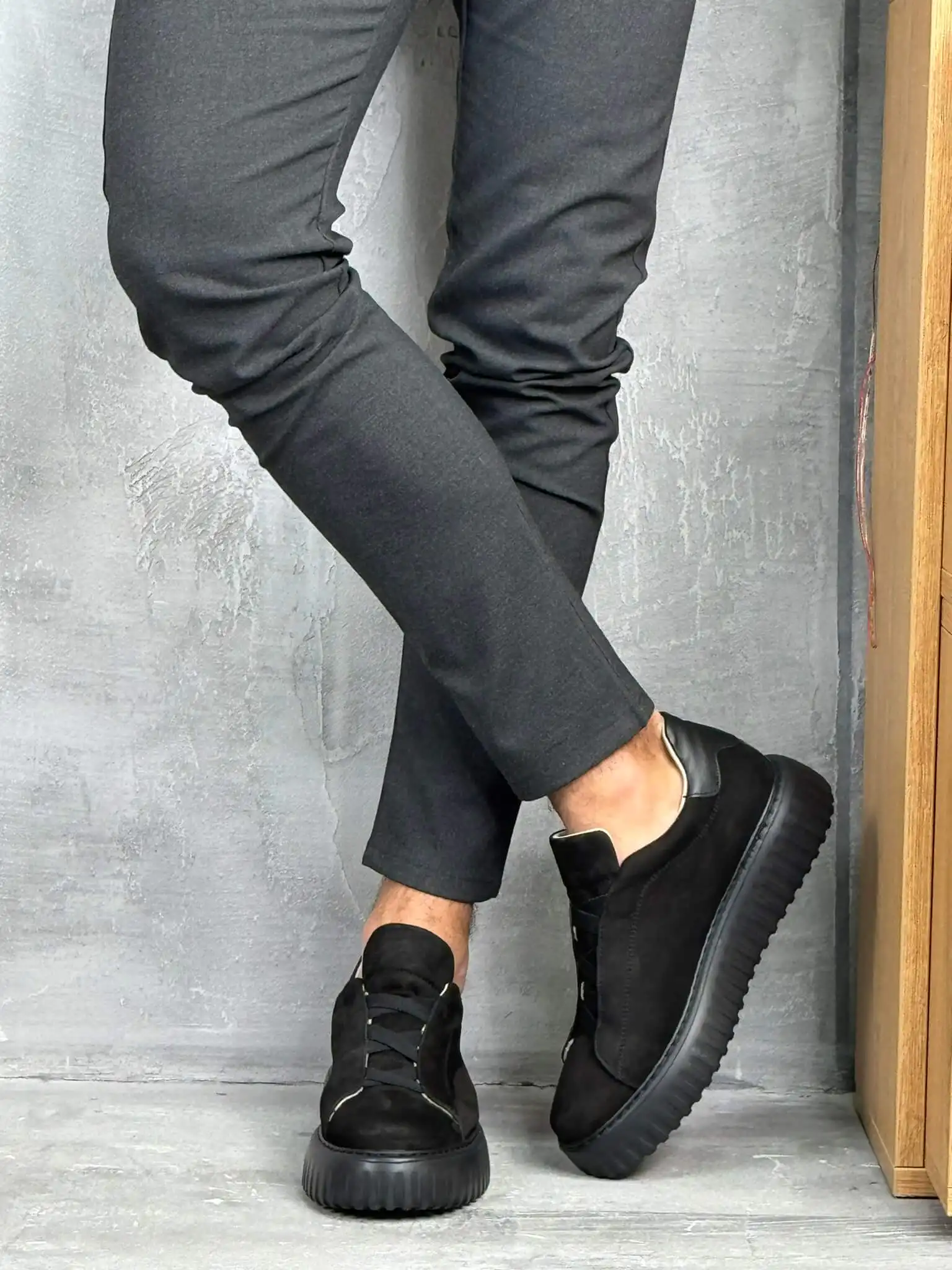 muške-patike-od-prirodne-prevrnute-kože-premium-kožne-patike-crna-dst7580-2 Muške patike od prirodne prevrnute kože – premium kožne patike - Slika 1