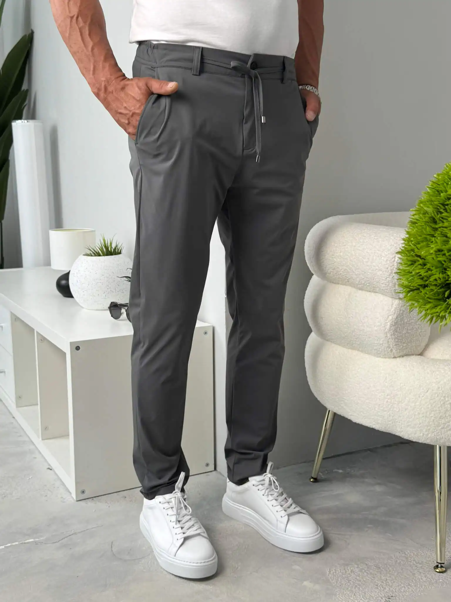 muske pantalone na uckur lako odrzavanje i udobnost siva pzr3023 2